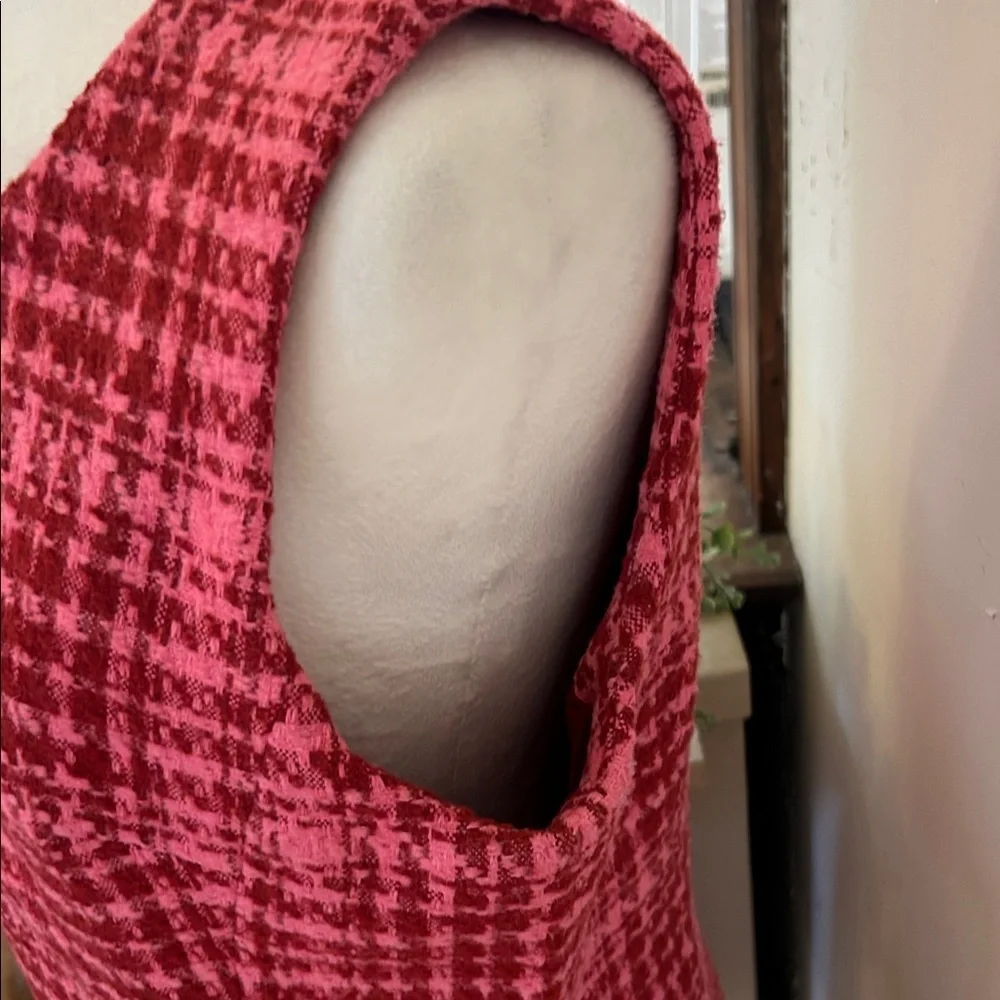 ON 34th elegant sleeveless